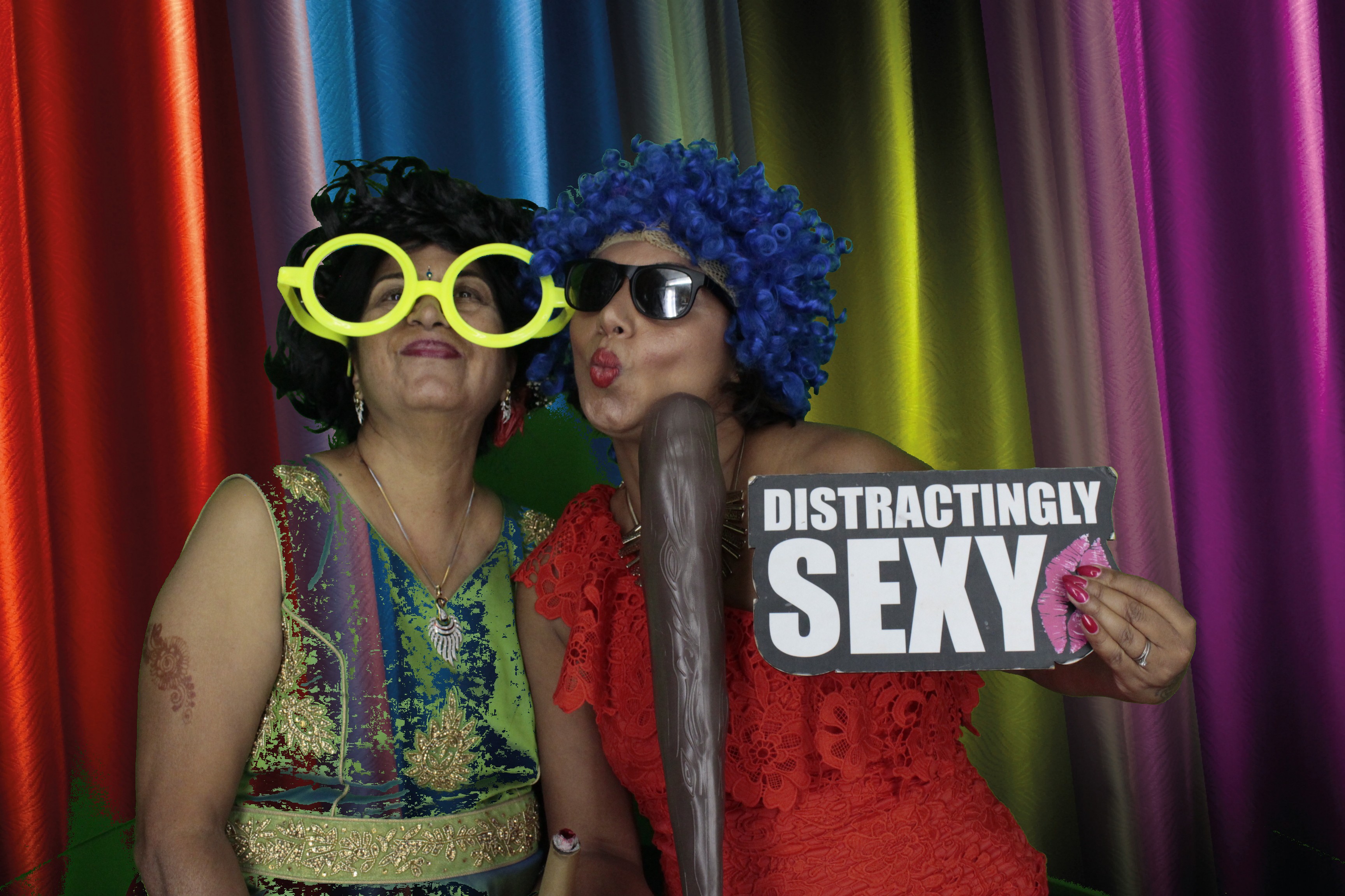 Bhavin & Yasmin’s Wedding | View more photos from the event at gallery.myphotoboothexperience.co.uk/u/MyPhotoBoothExperienceLtd/Bhavin-Yasmin’s-Wedding